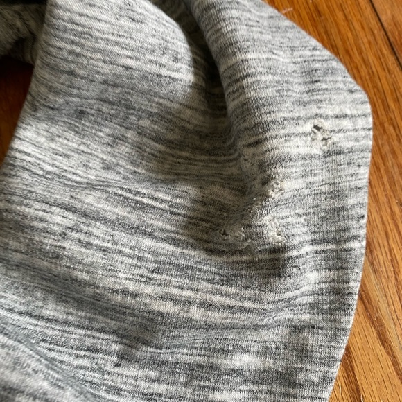 VS PINK SIZE LARGE - Destroyed Look Sweatshirt- - Picture 2 of 4